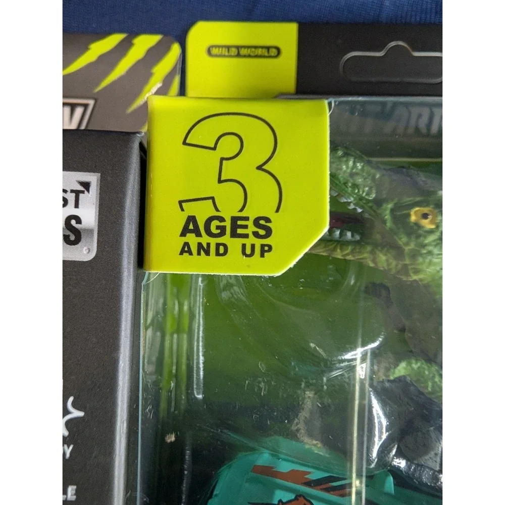 Spirit Arrow Dino Sour Toy  Dinosaur Set‎ Of 4 Gift Christmas
